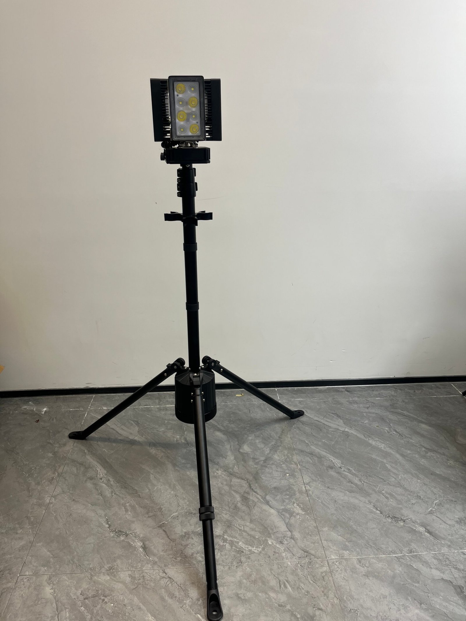 LONTU ATEX IECEx portable explosion proof LED work light, rechargeable mobile handheld safety lamp for hazardous chemical oil mining field inspection
